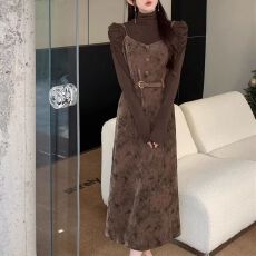 批发秋冬季法式复古小香风打底配大衣中长款德绒碎花扎染吊带<b class='q'>连衣裙</b>