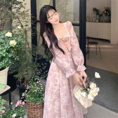 批发法式<b class='q'>甜美</b>碎花长袖连衣裙女秋季高级感气质长裙收腰温柔风仙女裙子