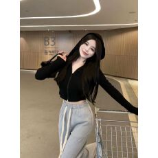 批发辣妹甜辣风<b class='q'>短</b>款连帽T恤<b class='q'>外套女</b>秋修身不规则别致长袖收腰时尚上衣