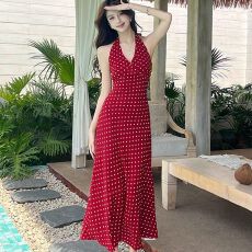 批发法式复古甜心V领红色波点挂脖连衣裙女<b class='q'>夏</b>季露背绑带无袖背心长裙