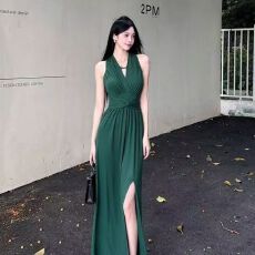 批发纯欲风时尚高级感V领背心裙女2026年<b class='q'>夏</b>季新款修身显瘦气质连衣裙