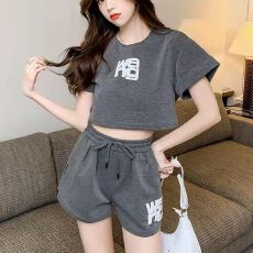 批发港风chic复古运动套<b class='q'>装</b>女2026夏季新款洋气ins潮短款<b class='q'>t</b><b class='q'>恤</b>短<b class='q'>裤</b>两件套