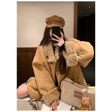批发原版麂皮长毛两穿皮毛一体羊羔毛机车服秋冬宽松加厚麂皮外套女