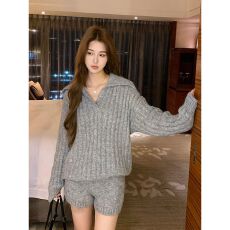 批发秋季<b class='q'>韩版</b>复古休闲小个子减龄套装女翻领毛针织上衣短裤两件套