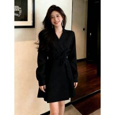 法式chic长袖连衣裙女秋冬新款韩版绑带收腰显瘦纯色短裙