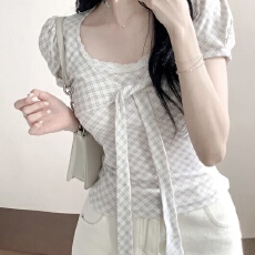 批发有货 <b class='q'>韩国</b>chic<b class='q'>蕾丝</b>花边格纹蝴蝶结正肩孕妇t恤女显瘦设计收腰上衣