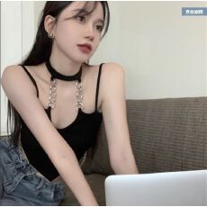 批发辣妹甜酷链条挂脖<b class='q'>吊带</b><b class='q'>背心</b>女夏季性感内搭外穿独特短款<b class='q'>露</b><b class='q'>脐</b>小上衣