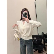 批发源头工厂2025秋装新款法式气质交叉长袖<b class='q'>针织衫</b>女<b class='q'>不规则</b>高级毛衣