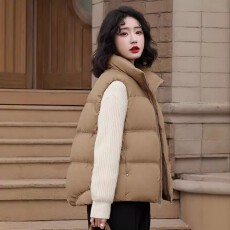 批发平湖羽绒马甲女款女短款背心女马夹无袖羽绒服棕色坎肩高级感3258