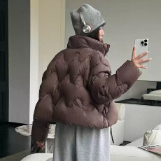 批发短款羽绒服女新款加厚高级感90绒鸭绒<b class='q'>韩版</b>冬季女平湖羽绒6677