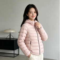 批发短款排骨羽绒服女新款轻薄<b class='q'>冬</b>季韩版女款宽松女装大码鸭绒平湖6750