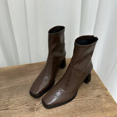 批发实拍显瘦粗跟马丁靴女2025年<b class='q'>春</b>秋新款方头高跟短靴法式软皮时装靴