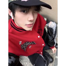 批发美式复古撞色接棒棒球服外套男毛巾绣秋冬新款飞行员夹克百搭上衣