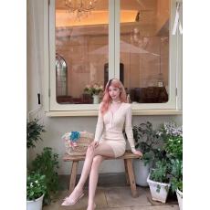 批发小香风针织连衣裙女春秋新款气质名媛V领收腰显瘦包臀短裙冬打底