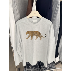 批发樱花麻豆 秋季小众酷帅豹子长袖Tee慵懒复古印花宽松休闲圆领上衣