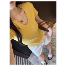 批发夏装新款低方领大U领露锁骨短袖T恤女修身<b class='q'>显瘦</b>正肩上衣舒服好穿
