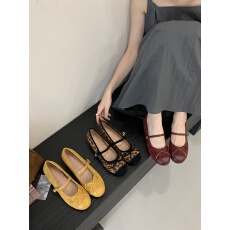 批发时尚绒面<b class='q'>简约</b>一字带单鞋女内增高坡跟舒适高跟浅口单鞋2025