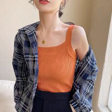 批发白色吊带女<b class='q'>西装</b>内搭黑色针织打底背心设计感小众外穿四季短款上衣