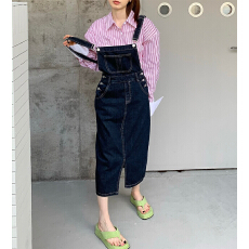 批发复古牛仔背带裙女春夏2025新款设计感宽松显瘦开叉中长款裙子