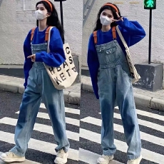 批发春装大码可盐可甜设计感小众宽松<b class='q'>胖</b><b class='q'>MM</b><b class='q'>阔</b>腿背带裤子