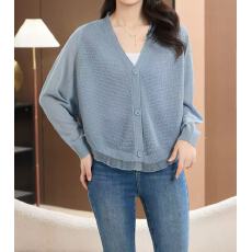 批发薄款针织<b class='q'>开衫</b>披肩<b class='q'>女</b>春季新款V领时尚气质减龄配吊带裙子防晒上衣