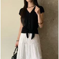 批发今年流行春季女式下摆打结设计感修身<b class='q'>针织</b>衫轻薄宽松纯色V领上衣