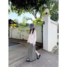 批发2026气质一整套ootd穿搭慵懒松弛感<b class='q'>长袖</b>t恤条纹包臀半裙两件套装