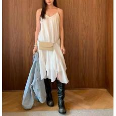 批发2026年早春季韩系新款时尚温柔风仙气优雅高级飘逸裙摆吊带<b class='q'>连衣裙</b>