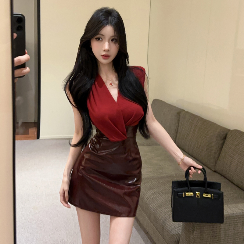 法式性感深V领拼接皮裙辣妹高级感气质收腰包臀连衣裙 服裝批發女裝批發服飾貨源