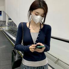 批发假两件新款短款早秋显瘦<b class='q'>长袖</b>女t恤春秋<b class='q'>打底衫</b>内搭上衣