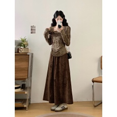 批发实拍秋冬单穿打底立体花朵设计t恤加花朵<b class='q'>丝绒</b>半身裙<b class='q'>套装</b>女两件套