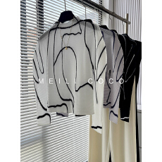 褶家三宅独特漂亮长袖t恤春季女设计感上衣修身半高领打底衫小衫