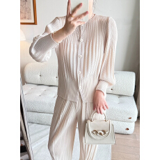 批发褶家<b class='q'>圆领</b>衬衫女秋季薄款时尚三宅上衣防晒外搭<b class='q'>开衫</b>褶皱<b class='q'>针织</b><b class='q'>开衫</b>