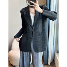 批发褶家三宅风鱼鳞褶皱<b class='q'>女</b>2025秋新款洋气防晒服长袖<b class='q'>西装</b>外套<b class='q'>西装</b>