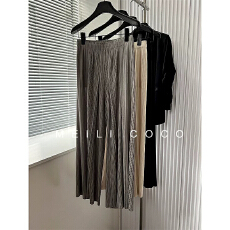 批发【褶家】2026时尚三宅风休闲显瘦褶皱垂感<b class='q'>百搭</b>脚踝开叉休闲<b class='q'>裤</b>