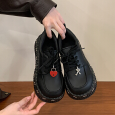 批发大码坡跟厚底四季女鞋跨境40码铆钉钥匙锁增高女单鞋女增高鞋