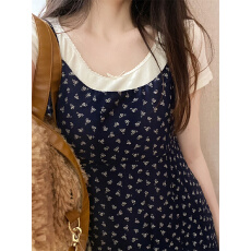 批发两件套复古气质温柔碎花吊带<b class='q'>连衣裙</b>女夏季小众设计感收腰显瘦裙子