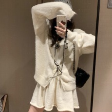 批发秋冬韩系针织两件套减龄开衫chic短裙纯色慵懒休闲日常百搭<b class='q'>套装</b>