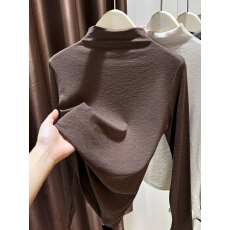 批发咖色美拉德半高领长袖<b class='q'>打底衫</b>女2025年冬新款亲肤柔软显瘦内搭上衣
