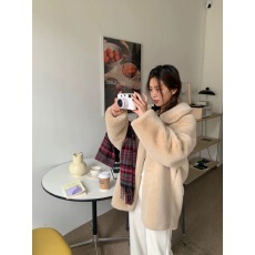 批发韩国秋<b class='q'>冬</b>款小白熊人造皮草休闲宽松翻领大衣环保仿水貂毛毛外套女