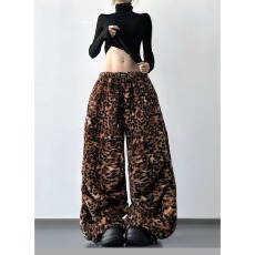 批发豹纹羊羔绒<b class='q'>阔腿裤</b>女前卫2025秋冬<b class='q'>宽松</b>潮牌小众款垂感休闲长<b class='q'>裤</b>