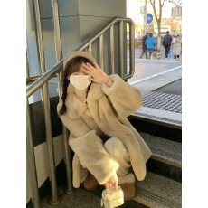 批发<b class='q'>韩国</b>秋冬款小白熊人造皮草休闲宽松翻领大衣环保仿水貂毛毛<b class='q'>外套</b>女