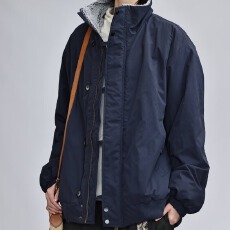 批发日系复古户外冲锋衣夹克男女款纯色秋季宽松运动立领搭棒球服外套