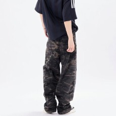 批发美式复古直筒酷飒风迷彩工装牛仔裤男女宽松设计感阔脚<b class='q'>休闲裤</b>