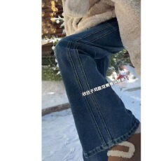 批发常规款<b class='q'>牛仔裤</b> 大码太牛蓝色不贴腿<b class='q'>微喇</b><b class='q'>牛仔裤</b>女高腰显瘦<b class='q'>微喇</b>裤