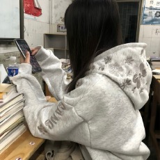 批发美式发财高街重磅字母花卉刺绣连帽卫衣男女春秋情侣小众高级<b class='q'>外套</b>