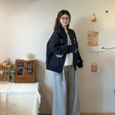 批发美式机车服痞帅<b class='q'>棒球</b>领夹克男女春秋复古徽章设计高街宽松显瘦<b class='q'>外套</b>