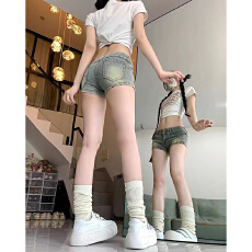 批发慵懒风潮流韩版牛仔裤女春<b class='q'>夏</b>新款设计感A字紧身显瘦包臀牛仔热裤