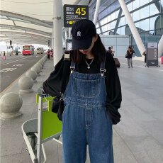 批发<b class='q'>女生</b>夏季酷盐系阔腿大码连体宽松减龄背带裤显瘦韩版吊带<b class='q'>牛仔裤</b>子