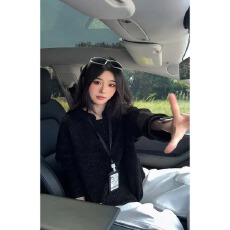 批发雪尼尔<b class='q'>长袖</b><b class='q'>t</b><b class='q'>恤</b><b class='q'>男</b>女款秋季小香风百搭基础打底衫大码宽松外套上衣